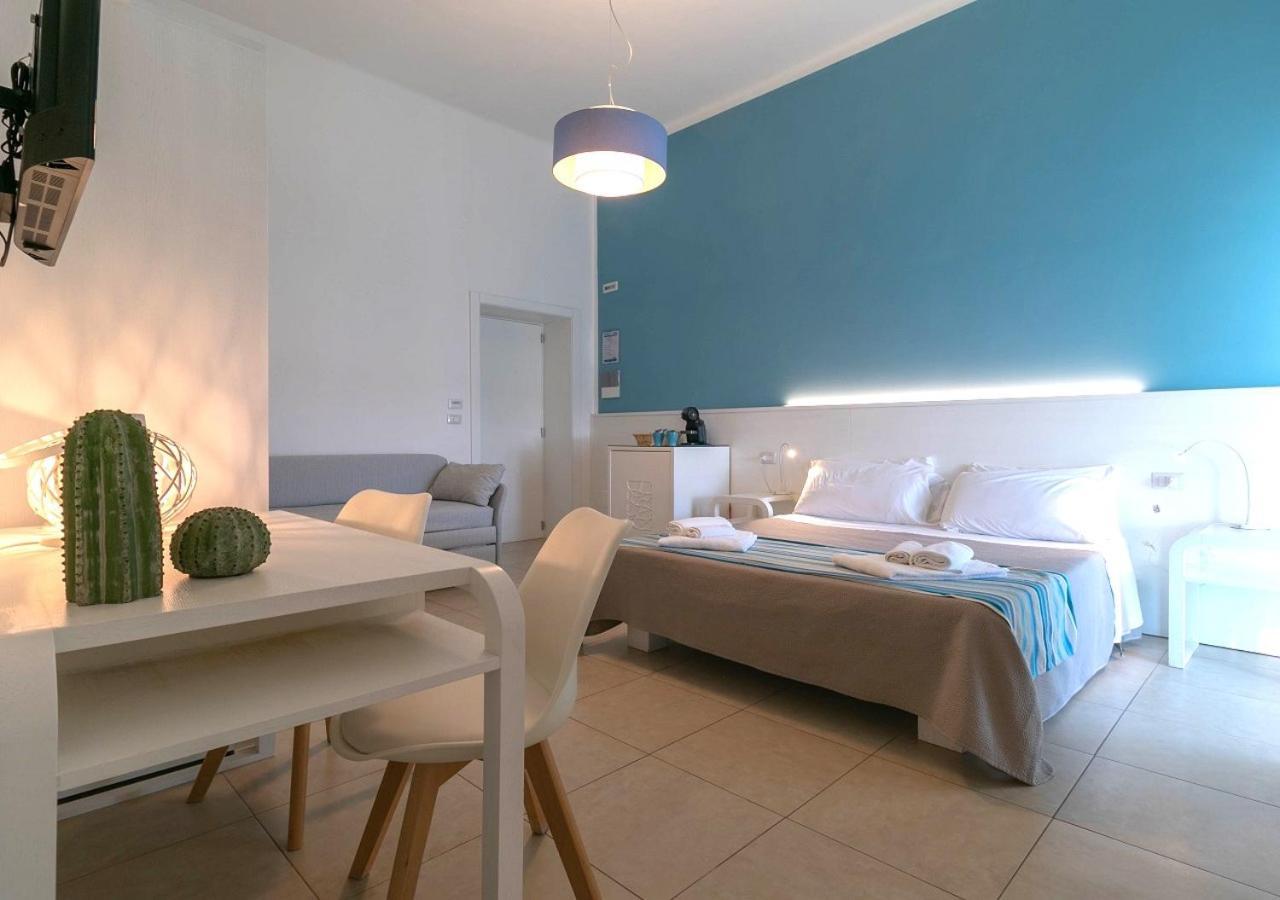 Fronte Mare Rooms By Salentolimit 切萨雷奥港 外观 照片