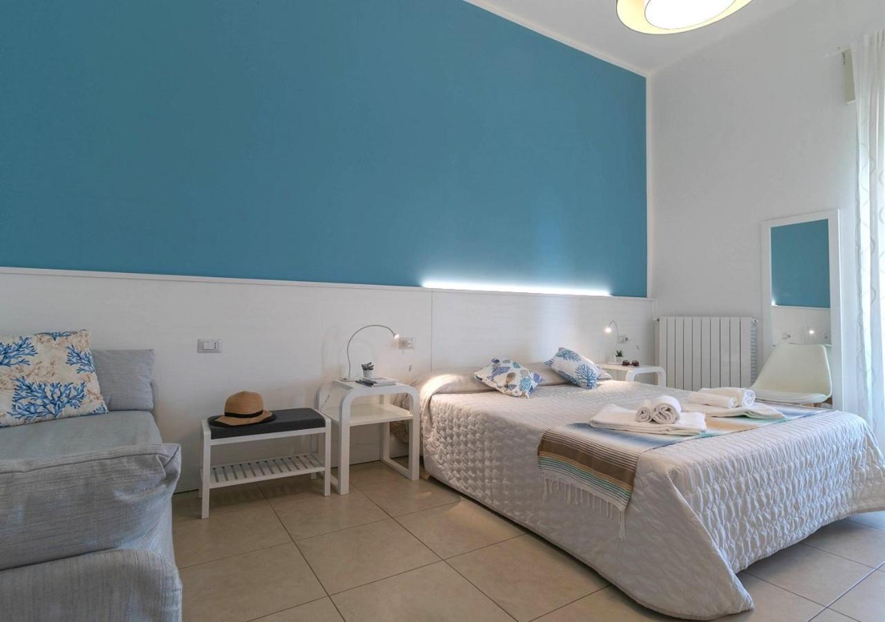Fronte Mare Rooms By Salentolimit 切萨雷奥港 外观 照片